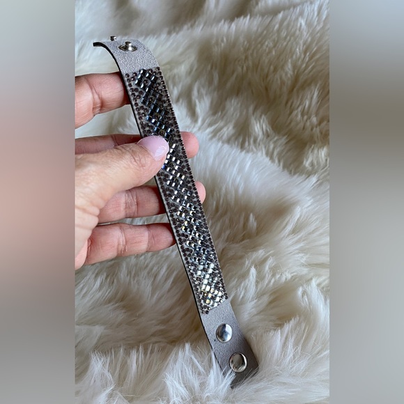 Gray Snap button closure cuff beaded bracelet. - Picture 1 of 4